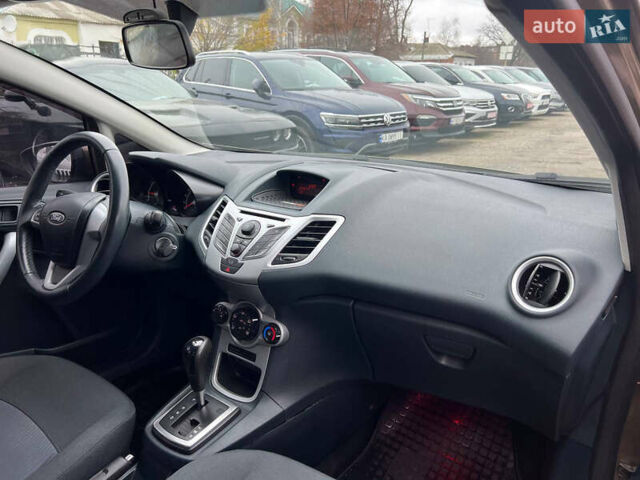 Коричневый Форд Фиеста, объемом двигателя 1.39 л и пробегом 98 тыс. км за 7999 $, фото 12 на Automoto.ua