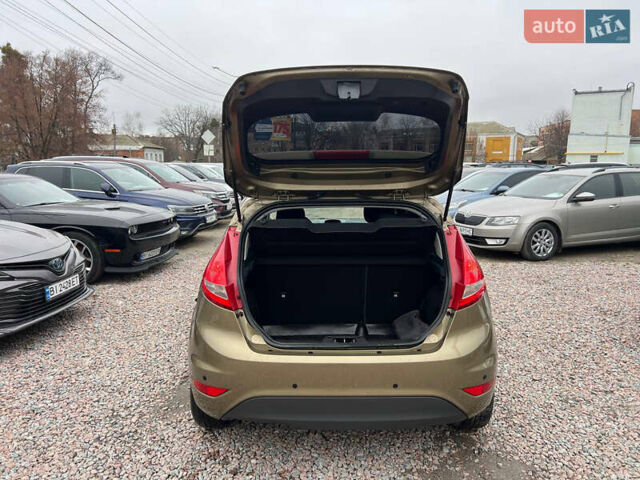 Коричневый Форд Фиеста, объемом двигателя 1.39 л и пробегом 98 тыс. км за 7999 $, фото 9 на Automoto.ua