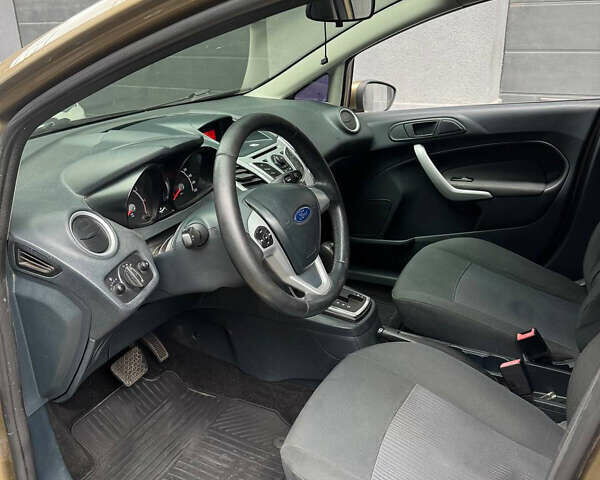 Коричневый Форд Фиеста, объемом двигателя 1.39 л и пробегом 164 тыс. км за 7250 $, фото 13 на Automoto.ua