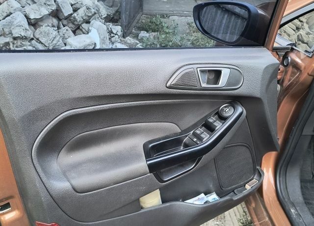 Коричневий Форд Фієста, об'ємом двигуна 1.5 л та пробігом 190 тис. км за 7300 $, фото 6 на Automoto.ua