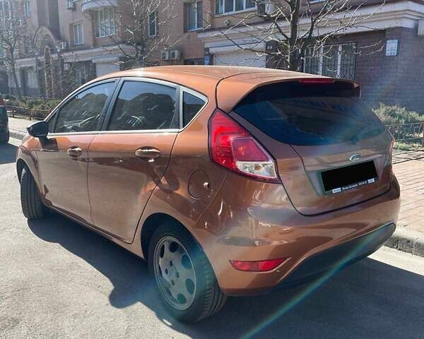 Коричневий Форд Фієста, об'ємом двигуна 1.6 л та пробігом 109 тис. км за 7500 $, фото 4 на Automoto.ua