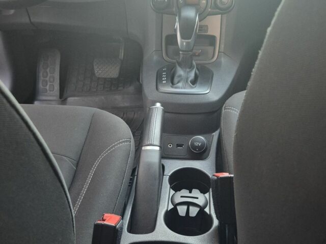 Форд Фиеста 2016 в Киеве на Automoto.ua Коричневый Форд Фиеста, объемом двигателя 1 л и пробегом 90 тыс. км за 9300 $, фото 8 на Automoto.ua