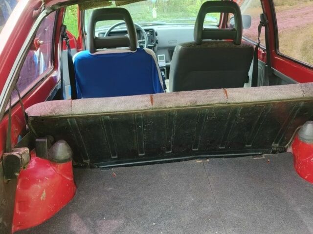 Красный Форд Фиеста, объемом двигателя 1.1 л и пробегом 84 тыс. км за 699 $, фото 8 на Automoto.ua