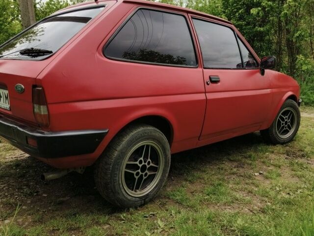 Красный Форд Фиеста, объемом двигателя 1.1 л и пробегом 84 тыс. км за 699 $, фото 3 на Automoto.ua