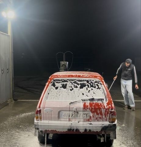 Червоний Форд Фієста, об'ємом двигуна 1.1 л та пробігом 450 тис. км за 529 $, фото 3 на Automoto.ua