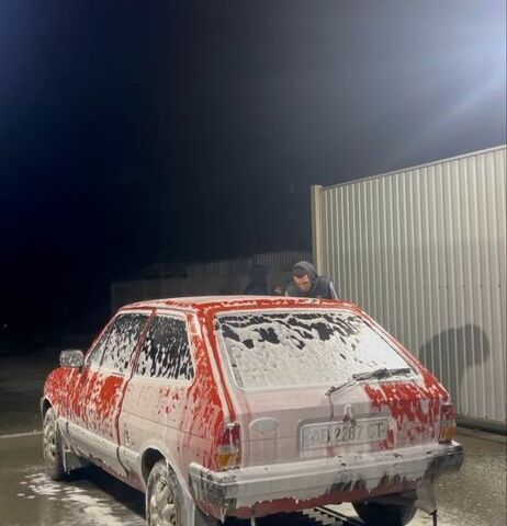 Червоний Форд Фієста, об'ємом двигуна 1.1 л та пробігом 450 тис. км за 529 $, фото 2 на Automoto.ua