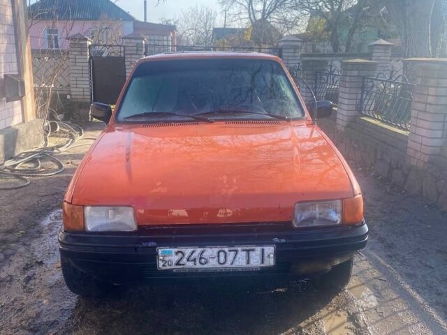 Красный Форд Фиеста, объемом двигателя 1.6 л и пробегом 1000 тыс. км за 595 $, фото 3 на Automoto.ua