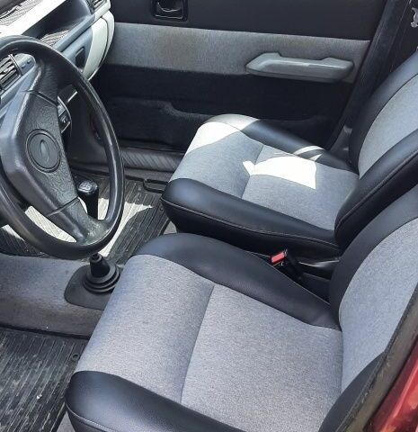 Красный Форд Фиеста, объемом двигателя 1.4 л и пробегом 200 тыс. км за 1100 $, фото 5 на Automoto.ua