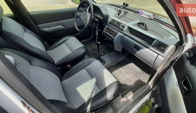 Червоний Форд Фієста, об'ємом двигуна 1.4 л та пробігом 200 тис. км за 1200 $, фото 16 на Automoto.ua