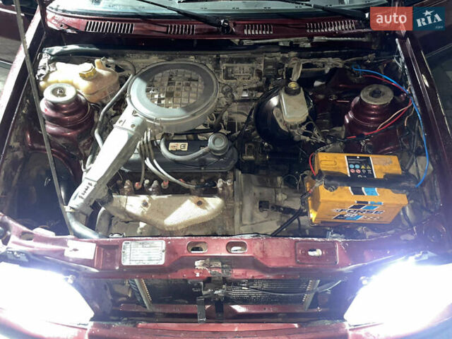 Красный Форд Фиеста, объемом двигателя 1.1 л и пробегом 300 тыс. км за 1100 $, фото 18 на Automoto.ua