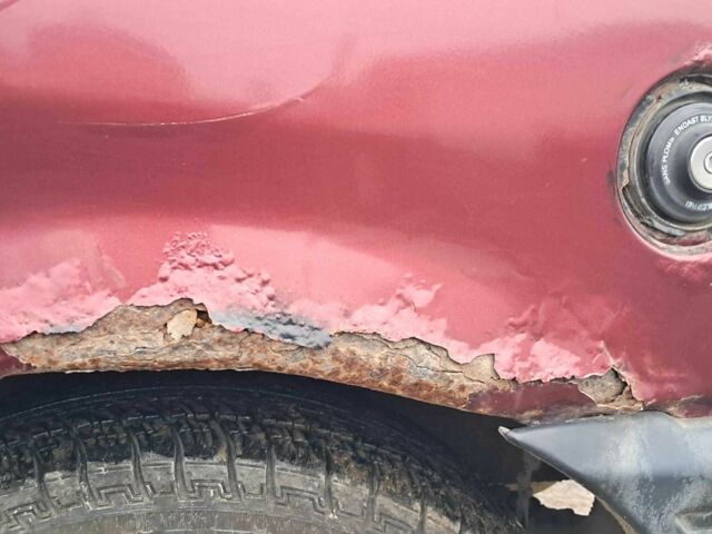 Красный Форд Фиеста, объемом двигателя 1.1 л и пробегом 100 тыс. км за 1070 $, фото 8 на Automoto.ua