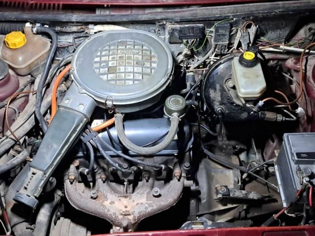 Красный Форд Фиеста, объемом двигателя 1.1 л и пробегом 100 тыс. км за 1070 $, фото 7 на Automoto.ua