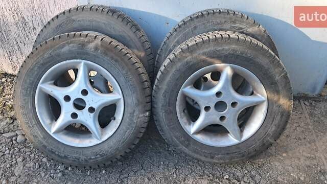 Красный Форд Фиеста, объемом двигателя 1.12 л и пробегом 100 тыс. км за 1066 $, фото 10 на Automoto.ua