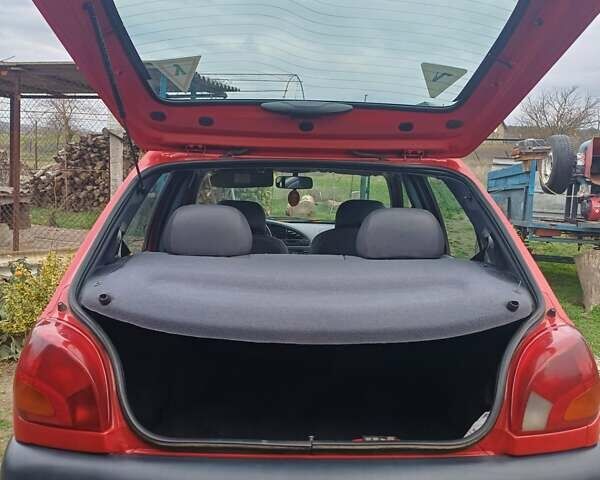 Красный Форд Фиеста, объемом двигателя 1.3 л и пробегом 34 тыс. км за 2700 $, фото 9 на Automoto.ua