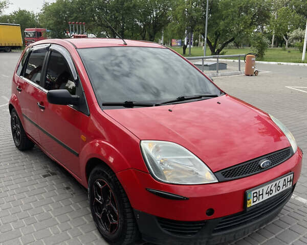 Красный Форд Фиеста, объемом двигателя 1.3 л и пробегом 115 тыс. км за 3550 $, фото 1 на Automoto.ua