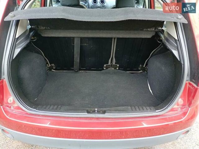 Красный Форд Фиеста, объемом двигателя 1.3 л и пробегом 180 тыс. км за 3800 $, фото 15 на Automoto.ua