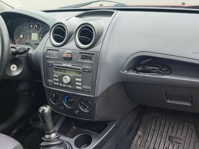 Форд Фиеста 2006 в Вишневом на Automoto.ua Красный Форд Фиеста, объемом двигателя 1.24 л и пробегом 347 тыс. км за 3250 $, фото 7 на Automoto.ua