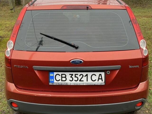 Червоний Форд Фієста, об'ємом двигуна 1.2 л та пробігом 226 тис. км за 3600 $, фото 3 на Automoto.ua