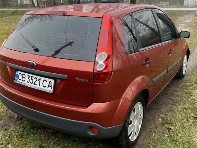 Червоний Форд Фієста, об'ємом двигуна 1.2 л та пробігом 226 тис. км за 3600 $, фото 5 на Automoto.ua