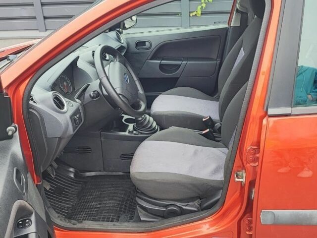 Форд Фиеста 2006 в Вишневом на Automoto.ua Красный Форд Фиеста, объемом двигателя 1.24 л и пробегом 347 тыс. км за 3250 $, фото 5 на Automoto.ua