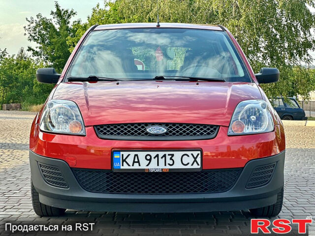 Красный Форд Фиеста, объемом двигателя 1.2 л и пробегом 207 тыс. км за 4900 $, фото 3 на Automoto.ua