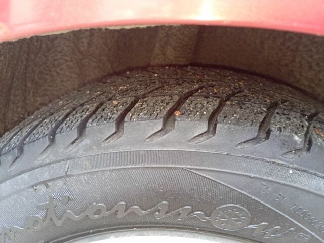 Красный Форд Фиеста, объемом двигателя 1.3 л и пробегом 190 тыс. км за 3800 $, фото 13 на Automoto.ua