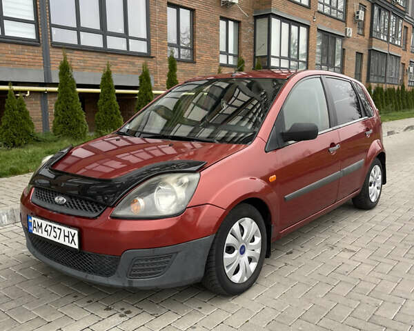 Красный Форд Фиеста, объемом двигателя 1.3 л и пробегом 159 тыс. км за 3450 $, фото 5 на Automoto.ua