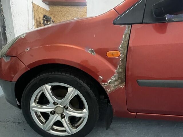 Червоний Форд Фієста, об'ємом двигуна 1.4 л та пробігом 214 тис. км за 3500 $, фото 3 на Automoto.ua