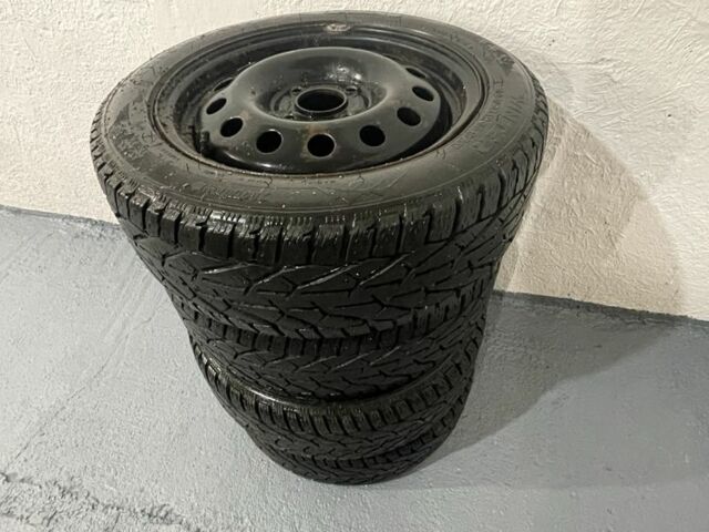 Червоний Форд Фієста, об'ємом двигуна 1.4 л та пробігом 214 тис. км за 3500 $, фото 15 на Automoto.ua