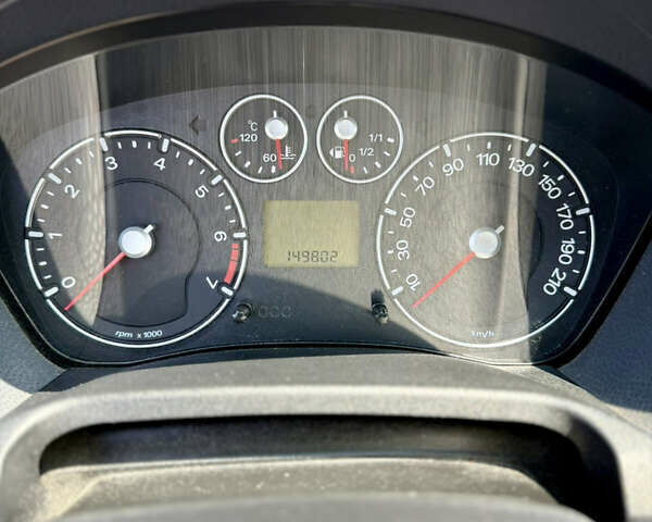 Красный Форд Фиеста, объемом двигателя 1.3 л и пробегом 150 тыс. км за 3800 $, фото 20 на Automoto.ua