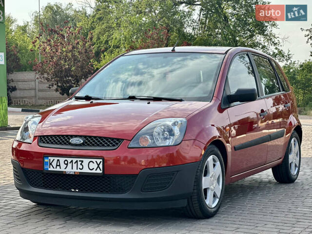 Красный Форд Фиеста, объемом двигателя 1.3 л и пробегом 207 тыс. км за 4900 $, фото 4 на Automoto.ua