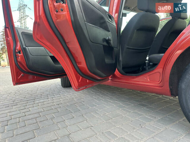 Красный Форд Фиеста, объемом двигателя 1.3 л и пробегом 207 тыс. км за 4900 $, фото 38 на Automoto.ua