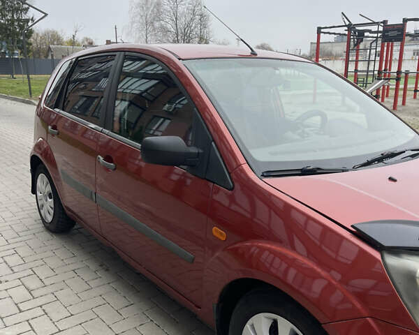 Красный Форд Фиеста, объемом двигателя 1.3 л и пробегом 159 тыс. км за 3450 $, фото 10 на Automoto.ua