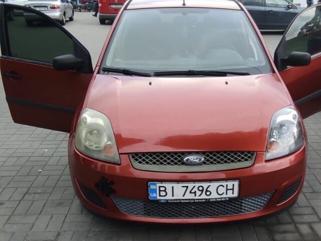 Красный Форд Фиеста, объемом двигателя 1.2 л и пробегом 240 тыс. км за 3500 $, фото 3 на Automoto.ua