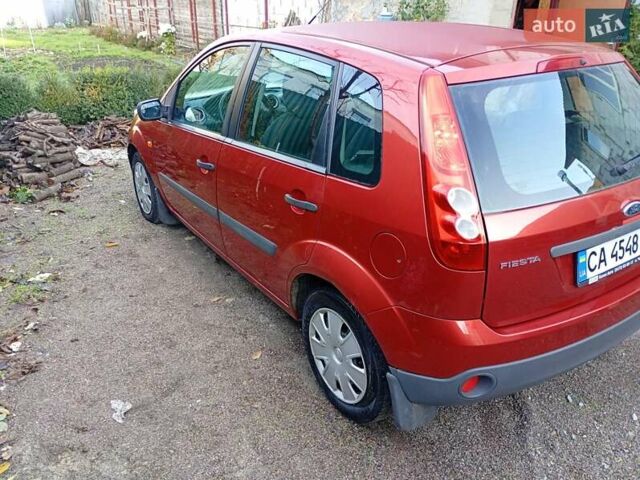 Красный Форд Фиеста, объемом двигателя 1.3 л и пробегом 180 тыс. км за 3800 $, фото 8 на Automoto.ua