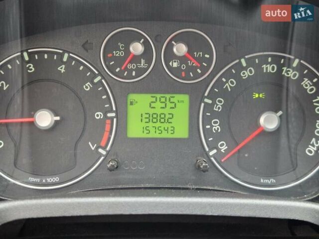 Червоний Форд Фієста, об'ємом двигуна 1.2 л та пробігом 158 тис. км за 3500 $, фото 10 на Automoto.ua