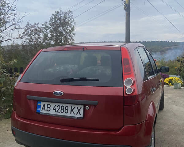 Форд Фиеста 2007 в Могилев-Подольском на Automoto.ua Красный Форд Фиеста, объемом двигателя 1.3 л и пробегом 204 тыс. км за 3700 $, фото 1 на Automoto.ua