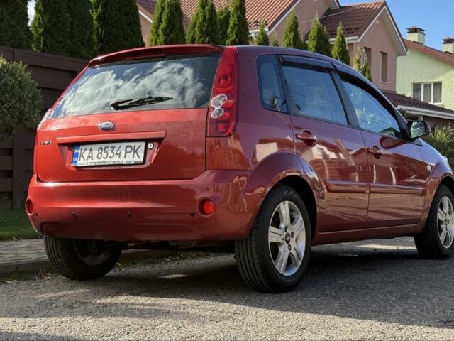 Форд Фиеста 2007 в Борисполе на Automoto.ua Красный Форд Фиеста, объемом двигателя 1.4 л и пробегом 150 тыс. км за 3200 $, фото 1 на Automoto.ua