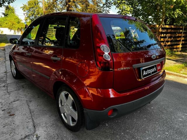 Червоний Форд Фієста, об'ємом двигуна 1.4 л та пробігом 183 тис. км за 3940 $, фото 9 на Automoto.ua