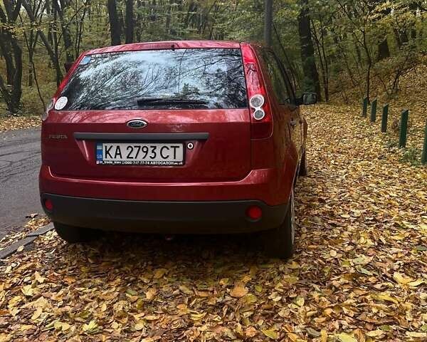 Красный Форд Фиеста, объемом двигателя 1.24 л и пробегом 208 тыс. км за 3800 $, фото 1 на Automoto.ua
