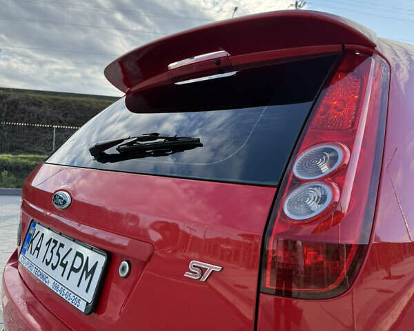 Красный Форд Фиеста, объемом двигателя 2 л и пробегом 260 тыс. км за 4600 $, фото 8 на Automoto.ua