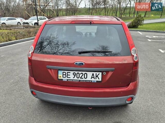 Червоний Форд Фієста, об'ємом двигуна 1.2 л та пробігом 158 тис. км за 3500 $, фото 7 на Automoto.ua
