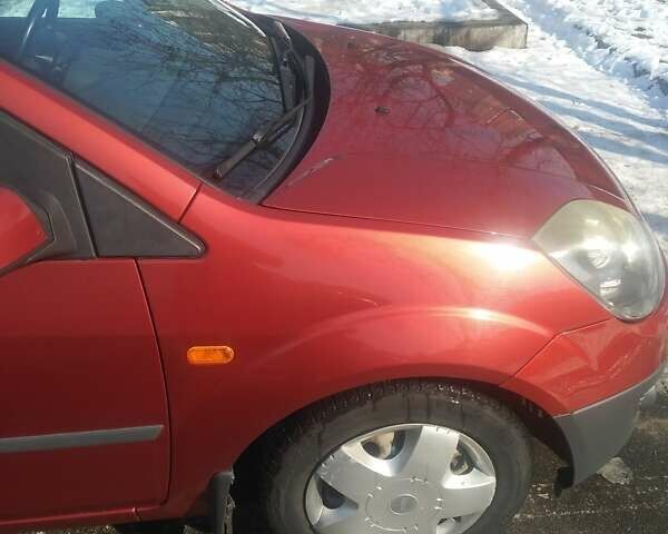 Красный Форд Фиеста, объемом двигателя 1.4 л и пробегом 133 тыс. км за 4300 $, фото 8 на Automoto.ua