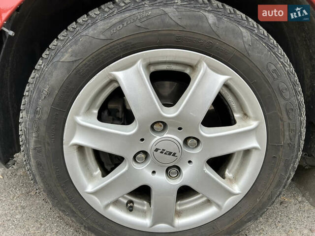 Красный Форд Фиеста, объемом двигателя 1.24 л и пробегом 113 тыс. км за 4400 $, фото 27 на Automoto.ua