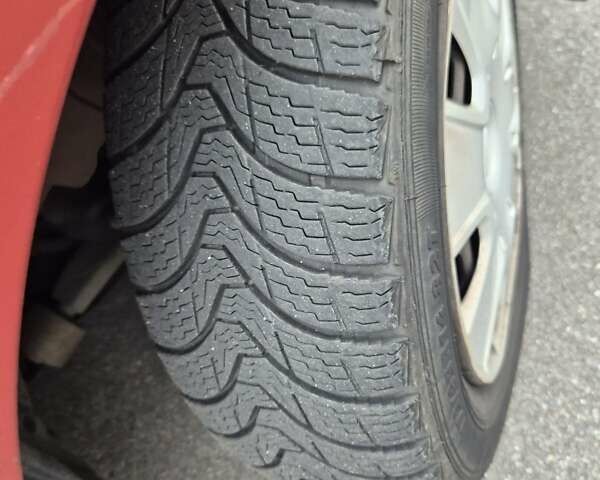 Червоний Форд Фієста, об'ємом двигуна 1.2 л та пробігом 158 тис. км за 3500 $, фото 14 на Automoto.ua