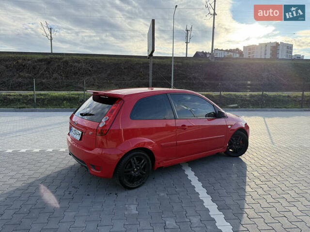 Красный Форд Фиеста, объемом двигателя 2 л и пробегом 260 тыс. км за 4600 $, фото 7 на Automoto.ua