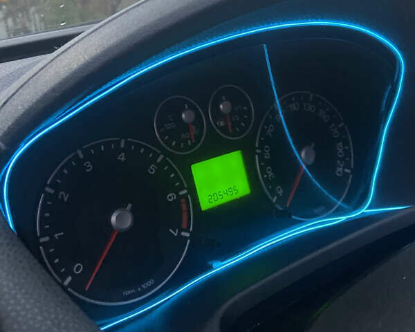 Форд Фиеста 2007 в Могилев-Подольском на Automoto.ua Красный Форд Фиеста, объемом двигателя 1.3 л и пробегом 204 тыс. км за 3700 $, фото 5 на Automoto.ua