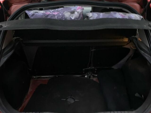 Форд Фиеста 2007 в Виннице на Automoto.ua Красный Форд Фиеста, объемом двигателя 1.2 л и пробегом 80 тыс. км за 3700 $, фото 6 на Automoto.ua