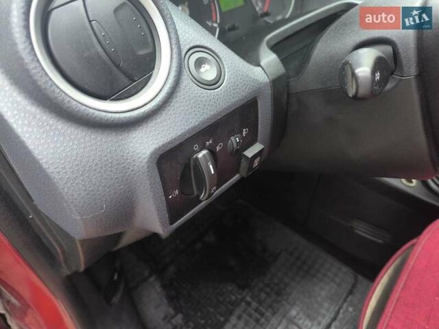 Красный Форд Фиеста, объемом двигателя 1.4 л и пробегом 237 тыс. км за 3650 $, фото 20 на Automoto.ua
