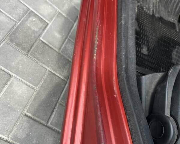 Красный Форд Фиеста, объемом двигателя 1.39 л и пробегом 249 тыс. км за 3900 $, фото 5 на Automoto.ua